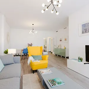 Hola Premium Centro Apartment